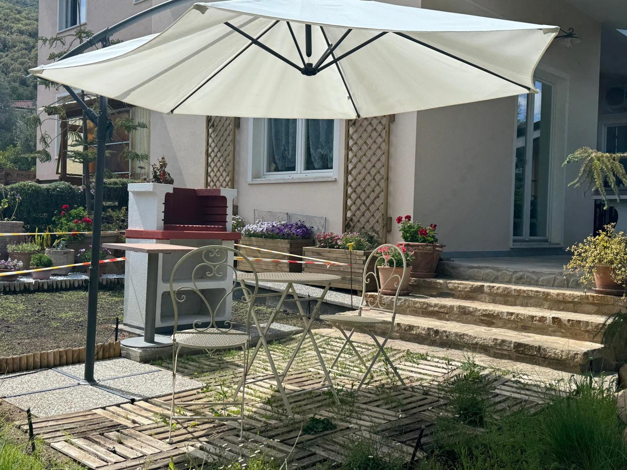 Villa Dei Fiori - Casa Vacanza Капотера Екстериор снимка