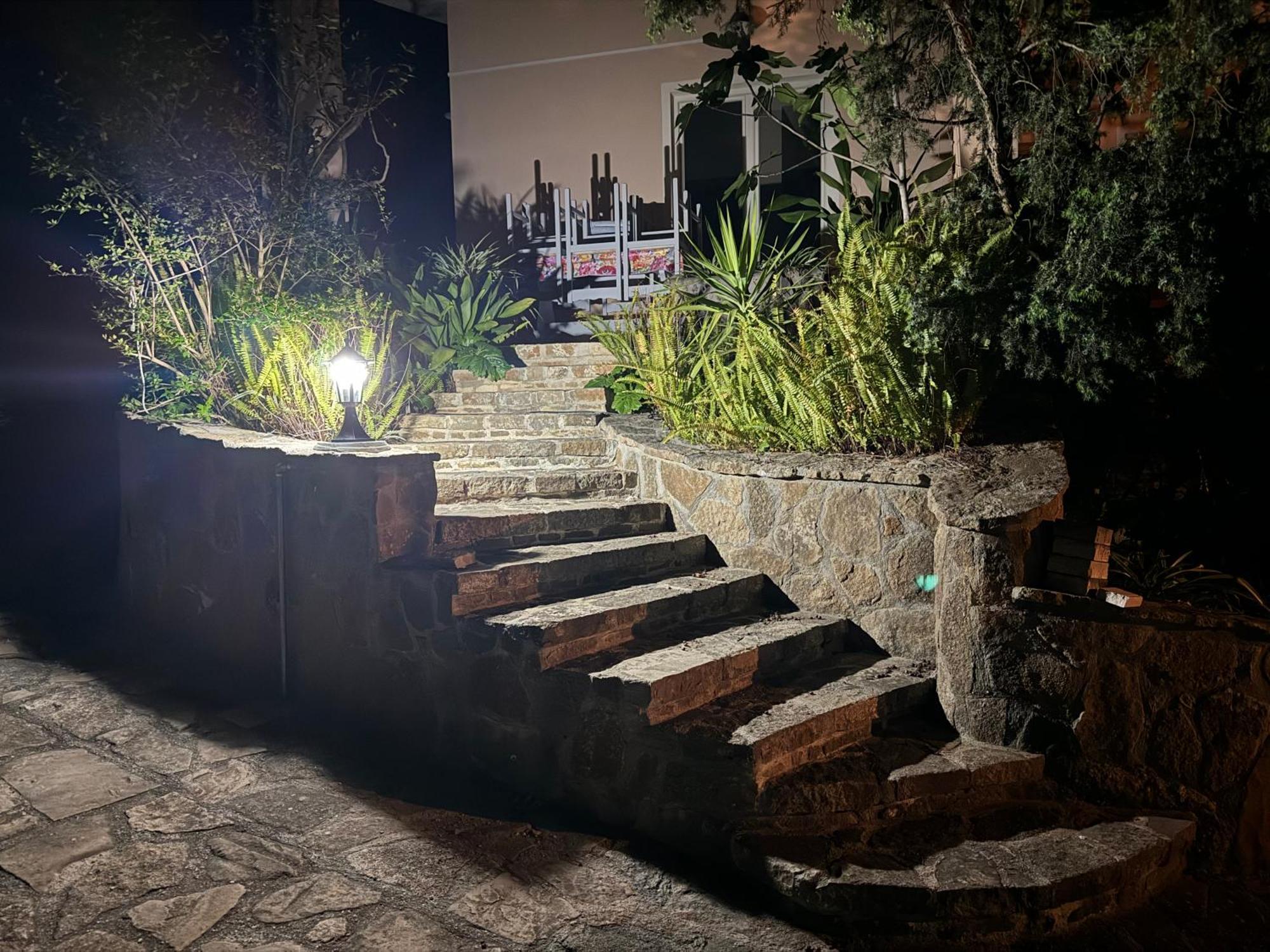 Villa Dei Fiori - Casa Vacanza Капотера Екстериор снимка