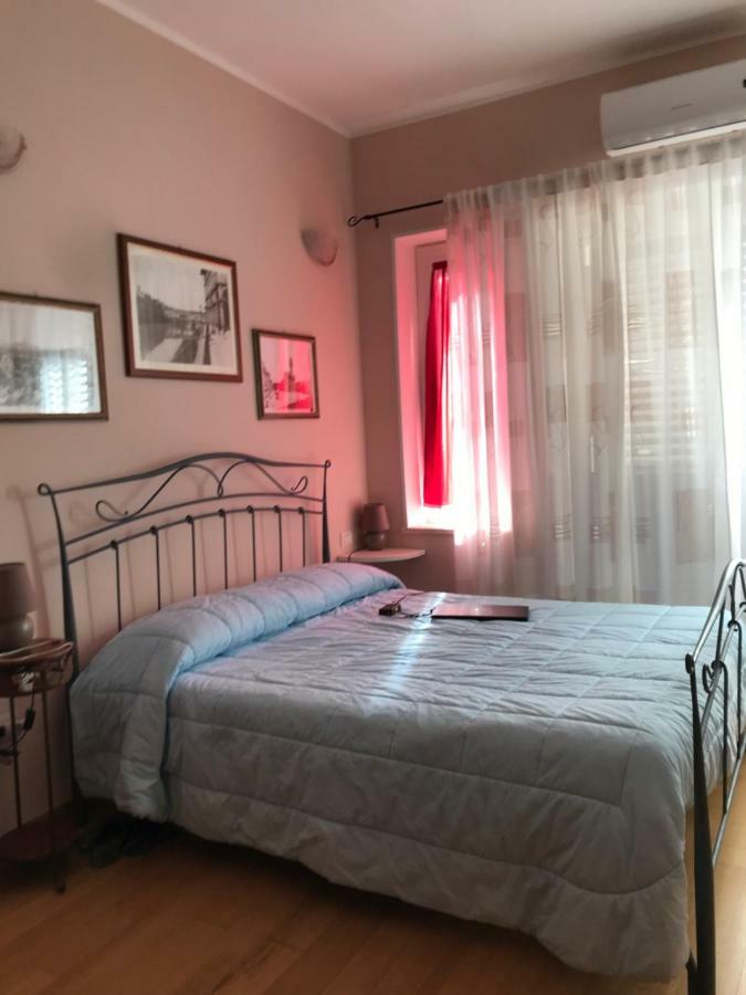Villa Dei Fiori - Casa Vacanza Капотера Екстериор снимка
